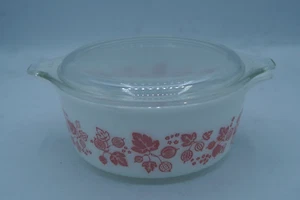 CAZUELA VINTAGE PYREX ROSA GROSELLA ESPINOSA 472 CON TAPA 1,5 QT - Imagen 1 de 7
