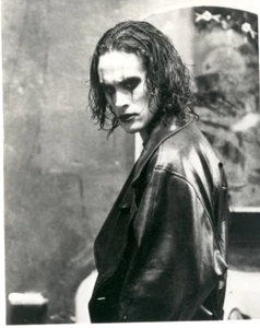 Eric Draven Brandon Lee The Crow Movie 8x10 Picture Celebrity Print - Picture 1 of 1
