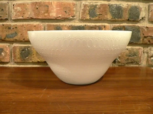 Vintage Rosenthal Germany Bjorn Wiinblad Romance White Lace 8-1/2" Serving Bowl - Picture 1 of 3