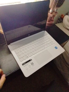 Hp Laptop Never Used - Picture 1 of 4