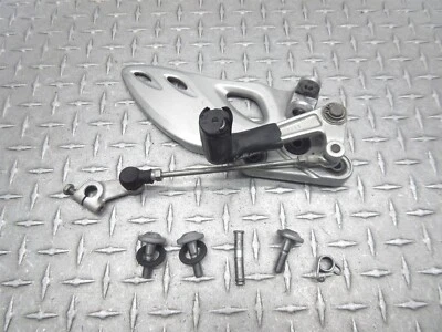 08-12 Suzuki Hayabusa Busa GSXR1300 2008 juego trasero izquierdo palanca de cambios reposapiés Foto 1 de 4