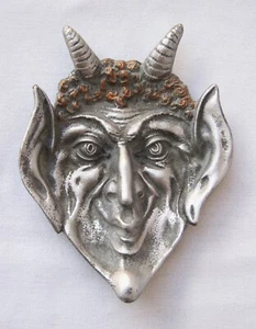 Vintage GERMAN DEVIL HEAD Figural ALUMINUM ASHTRAY Germany - Picture 1 of 2
