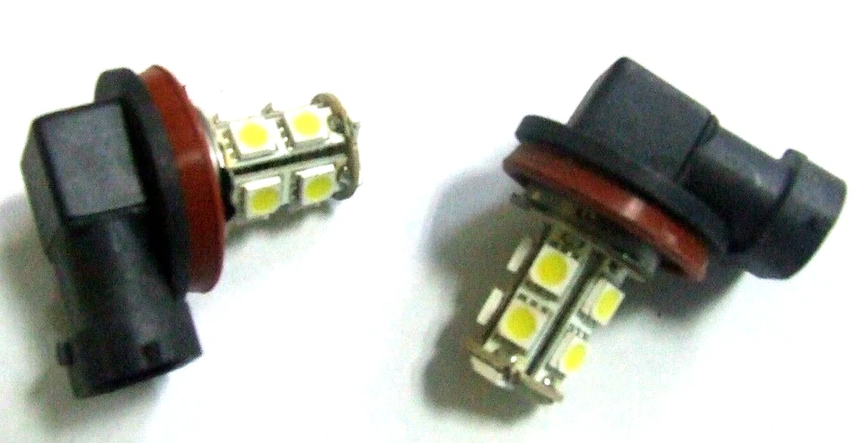 H11 LAMPADA ATTACCO H11 90 GRADI 13 LED 5050 DC 12 VOLT 6500 KELVIN BIANCO - Immagine 1 di 1