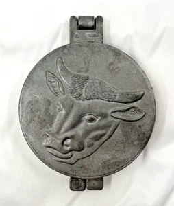 VINTAGE Aluminum Hamburger Mold Press Bull Cow 3.75"D x .5"Thick - Picture 1 of 12