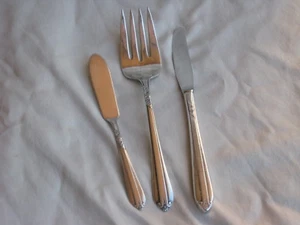 International Stratford Rogers Silverplate Starlight Hostess / Knife Fork Butter - Picture 1 of 4
