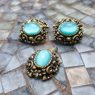 Vintage Sarah Coventry Czarina Opalescent Blue Pendant & Clip Earrings Gold Tone - Image 1 of 4