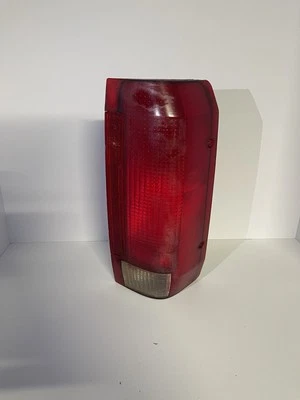 1987-1996 Ford F-150 F-250 F-350 Bronco OEM Taillight Tail Light RH OEM - Image 1 of 3