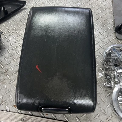 06-2008 Infiniti FX35 Center Console Black Leather Armrest Lid Storage OEM bs21 - Изображение 1 из 4