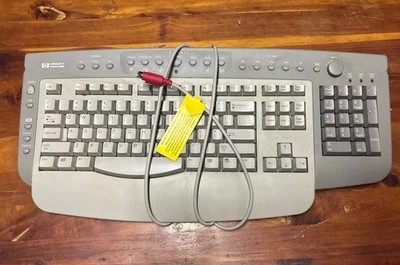 VINTAGE HEWLETT PACKARD WINDOWS PS/2 CABLE KEYBOARD 6511-S RM0-KBRK L, UNTESTED - Image 1 of 2