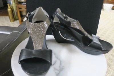 Andrew Geller Arana  Black Silver Wedge Heel Cut Out Open Toe Strappy Size 8.5 - Image 1 of 4