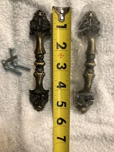 Vtg Mid Century Cabinet Hardware Knob Pull Ornate Brass Tone NOS Cupboard - Imagen 1 de 1