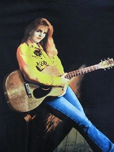 Joy Lynn Colección Personal de Camisetas Blancas, ¡Usada por el Artista! - Imagen 1 de 12