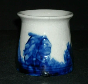 Short 3" Blue & White Old Sleepy Eye Sugar Bowl - Stamped WSCO - Illinois ILL - Picture 1 of 7