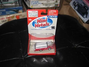 HO 1:87 CMW Mini Metals 30112 1953 White 3000 Fuel Delivery Truck Vehicle - Picture 1 of 2