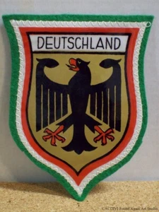 Parche de fieltro verde vintage de fieltro verde insignia recuerdo viaje Alemania escudo de armas Deutschland - Imagen 1 de 3