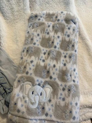 Manta de bebé polar Baby Gear azul gris elefantes blanca 32X40 pre-amada Foto 1 de 2
