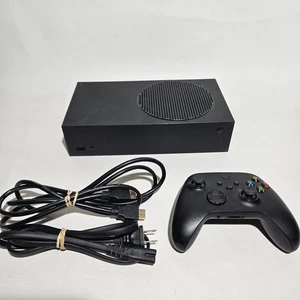 Pacchetto console Xbox Series S 1TB nera con cavi e controller - Foto 1 di 11