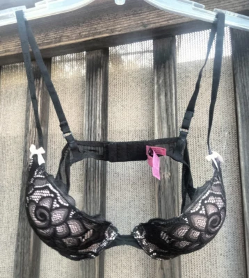 BETSEY JOHNSON INTIMATES ~ 34B Black Lace Pink Wired Padded Push Up Bra #723607 - Image 1 of 4