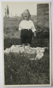 Foto vintage non opaca - Scatola frutta Portland felice bambino sulla costa del Pacifico PH20 - Foto 1 di 3