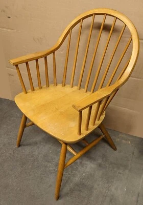 Silla lateral de comedor amplia vintage antigua de madera maciza de arce con respaldo de husillo de madera Foto 1 de 4