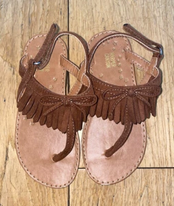 Harper Canyon Girls Brown Faux Suade Thong Sandals slingback Size 9 Worn Once - Picture 1 of 2