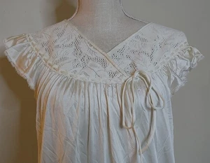 Vintage Vanity Fair weißes Maxi Nachthemd Damen Größe Small hergestellt in den USA langes Kleid - Bild 1 von 10