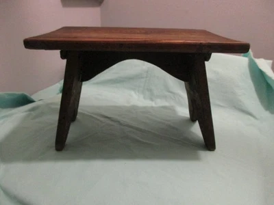 原件古董小凳子 - 松木 - 13 1/2'x8 1/4'x9' — 第 1/4 张图片