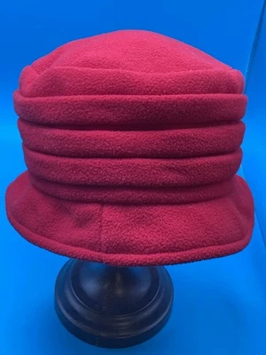 SOMBRERO ROJO DAMAS SOCIEDAD / BETMAR NUEVA YORK / LAZO DE RED / BROCHE / FIELTRO-VELOUR Foto 1 de 4