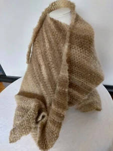 Dreieckstuch inegal, 210x150x140cm, Yak, Seide, Mohair, handgestrickt EMOZIONE L - Bild 1 von 4