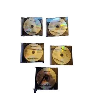 Microsoft Works Suite 2001 – 5 Original-CDs – CD 3 fehlt - Bild 1 von 6