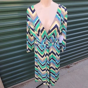 NEW Liz Claiborne Surplice Large V-Neck Faux Wrap Dress Chevron Malibu Striped - Picture 1 of 10