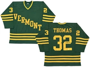 Maglia personalizzata firmata Tim Thomas Vermont Catamounts autografata + JSA COA - Foto 1 di 5