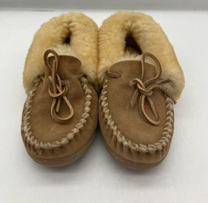 L.L. Bean Wicked Good Womens Sheepskin Moccasins- size 6 Medium - Picture 1 of 8