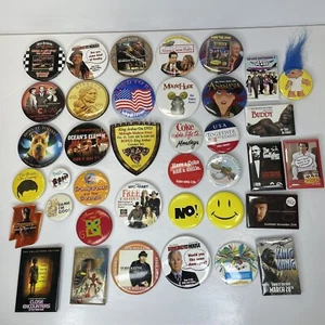 Lote de 38 Misc. Pinback Botones Pines Películas, Anuncios, Videojuego, Lanzamiento Promo, Etc - Imagen 1 de 12