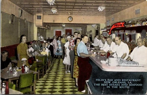NUEVA ORLEANS, LUISIANA - INTERIOR DE BAR Y RESTAURANTE FELIX'S OCUPADO - POSTAL ANTIGUA - Imagen 1 de 2