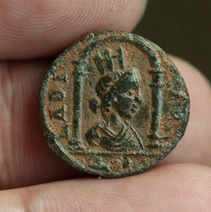 Seleucis und Pieria. Laodizea ad Mare. Elagabalus, 218-222. Ae  - Bild 1 von 2