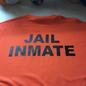 Shirt GEFÄNGNIS Häftling Gefängnis Verbrecher Grafschaft Staatskostüm NEU maßgeschneidert 2 Bestellungen - Bild 1 von 12