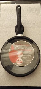 Padella da 9" CASSAFORTE A T-GRIP (NERA) CON COPERCHIO IN VETRO TEMPERATO -- NUOVA!!!! - Foto 1 di 10