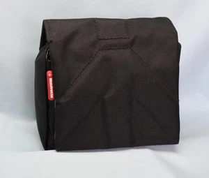 Manfrotto MB SCP-7BB Nano Camera Pouch Black 7" Cloth with Padding Used - Picture 1 of 3