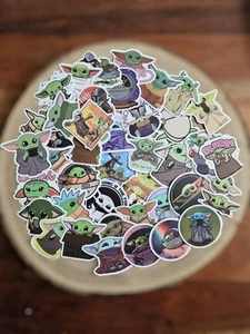🍀 50 Baby Yoda Star Wars Design Aufkleber Sticker für z.B. Laptop Skateboard  - Bild 1 von 1