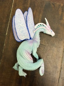 "Figura de dragón de hadas rosa azul verde Safari Ltd 2020 usada 7,5"" sólida" - Imagen 1 de 3