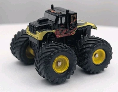 Micro Machines #40 Mighty Monsters Semi Kenworth Monster Truck - Image 1 of 4