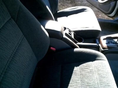 Hebilla del cinturón de seguridad delantero izquierdo del conductor para 00-01 Legacy 136672 Foto 1 de 4