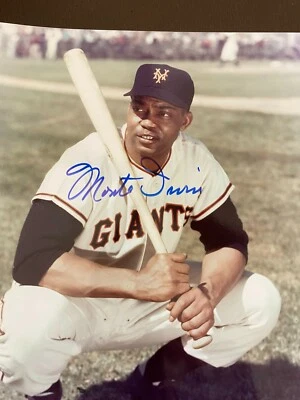 MONTE IRVIN NEW YORK GIANTS MLB SIGNED VINTAGE 8 X 10 COLOR PHOTOGRAPH - Image 1 of 2