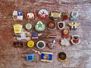24 x SPEEDWAY - VINTAGE SUPPORTERS CLUB COLLECTABLE Pin BADGES SOME STAMPED - Picture 1 of 2