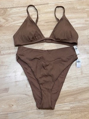 Parte inferior de bikini descarada XL Aerie acanalada y brillante cruzada corte alto $34,95 Ea Foto 1 de 4