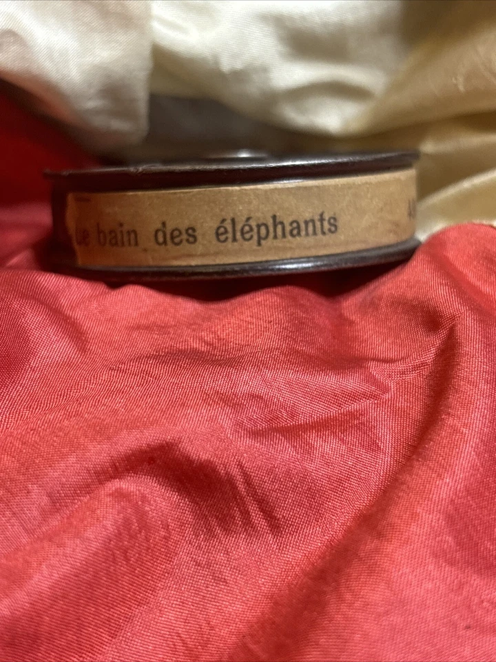 films pathe baby pellicule 9.5 mm  le bain des elephants - Photo 1/1