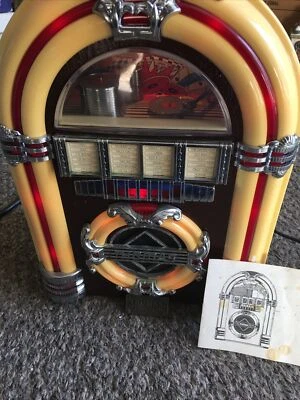 VINTAGE MUSIC 14" HIGH THOMAS COLL EDITION AM/FM RADIO JUKEBOX CASSETTE PLAYER - Image 1 of 4