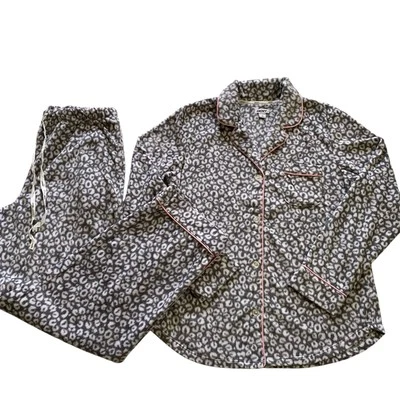 DKNY Animal Cheetah Print Fleece Pajama Set Women’s Size Medium Gray White Pink - Image 1 of 4