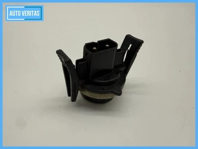 Original BMW 3 Series (E36) Lamp Carrier BlinkerL/R 1384032 - Image 1 of 4